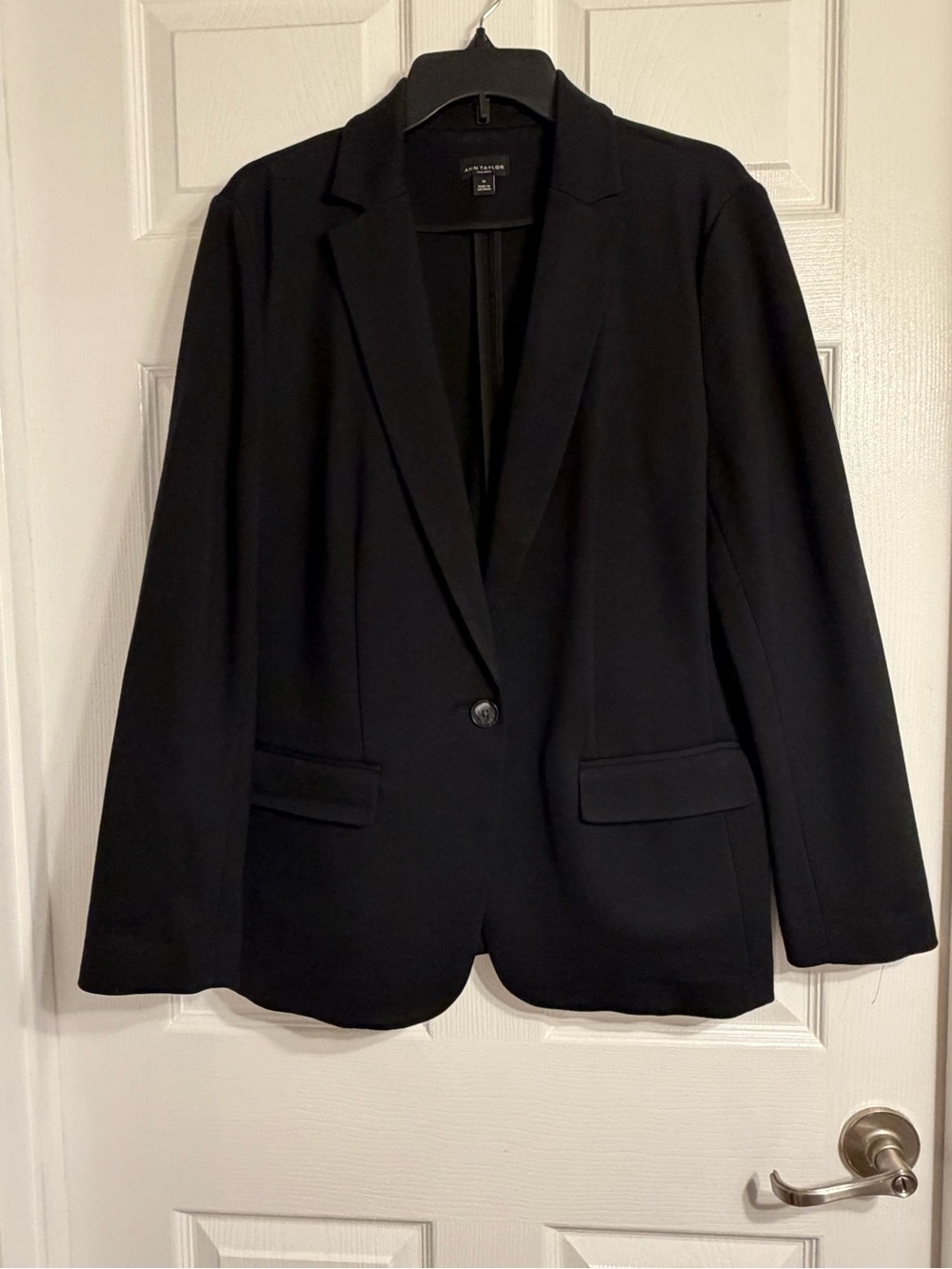 Ann Taylor Black Tailored Single-Button Blazer